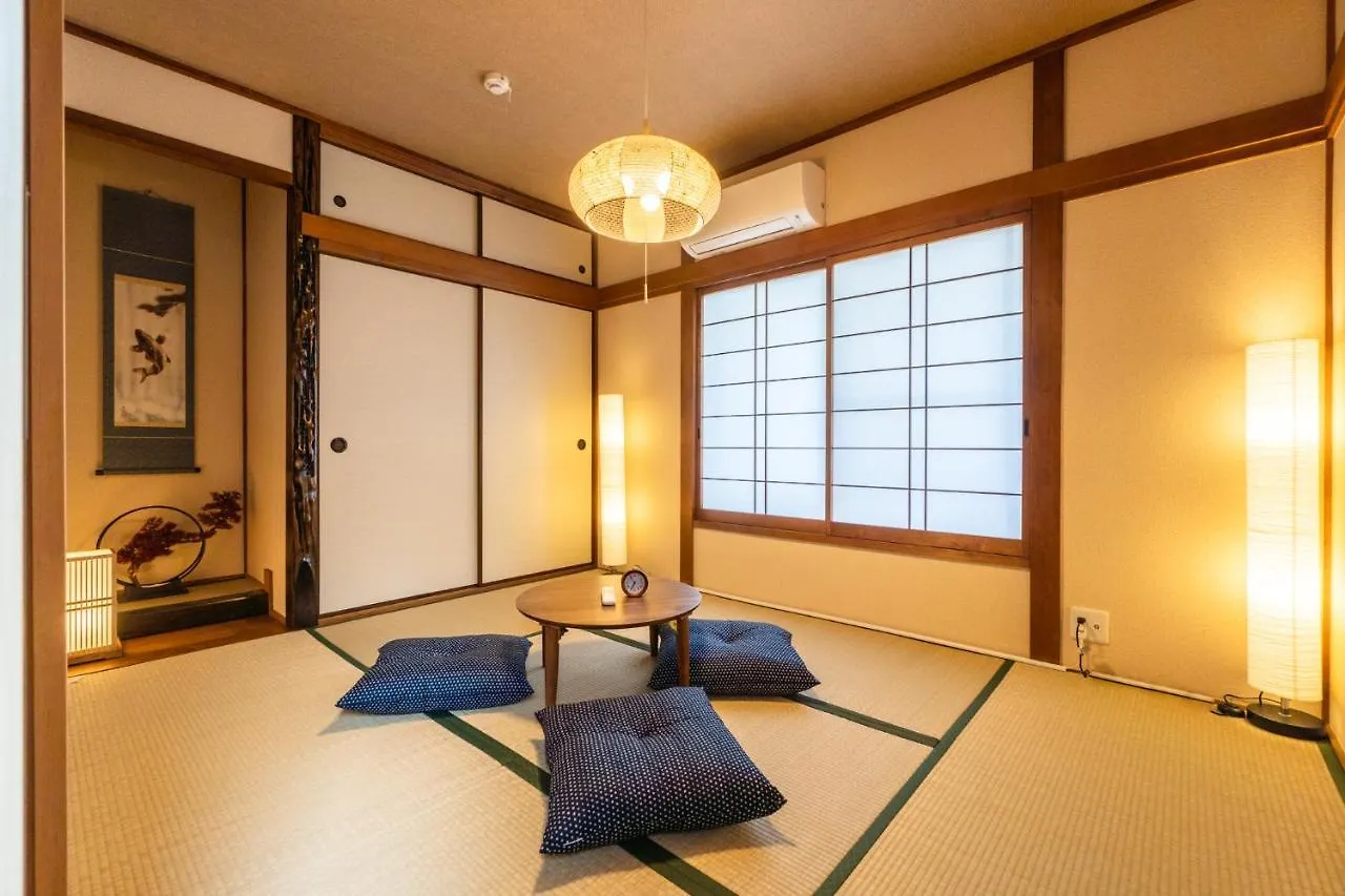 Tsukiyume Kan - House With Parking, 10Mins To Usj, Tennoji, Namba Osaka 0*,  Japonia