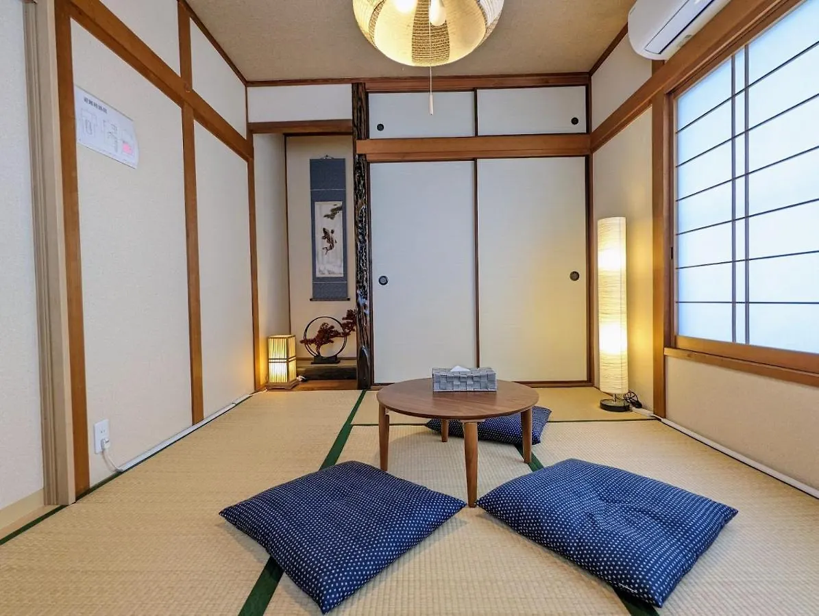 Tsukiyume Kan - House With Parking, 10Mins To Usj, Tennoji, Namba Osaka 0*,  Japonia