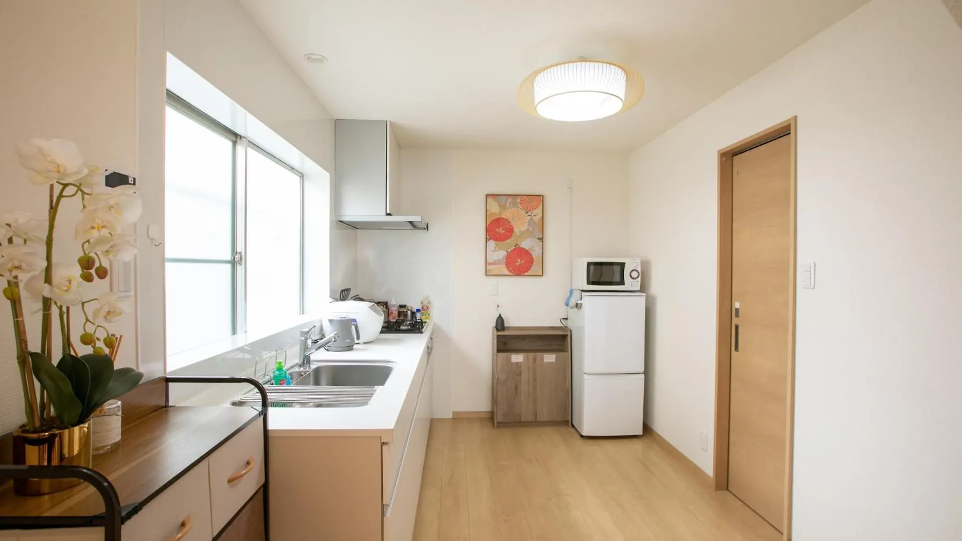 Dom wakacyjny Tsukiyume Kan - House With Parking, 10Mins To Usj, Tennoji, Namba Osaka